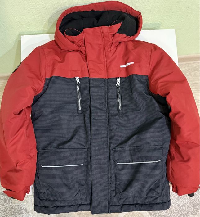 Продам зимней комбинезон для мальчика