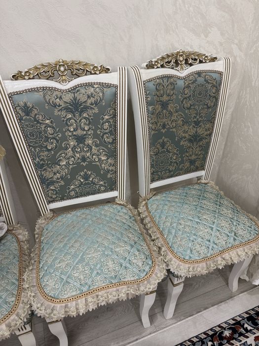 Продам стол со стульями