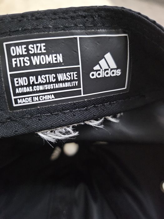 Продам кепку Adidas оригинал