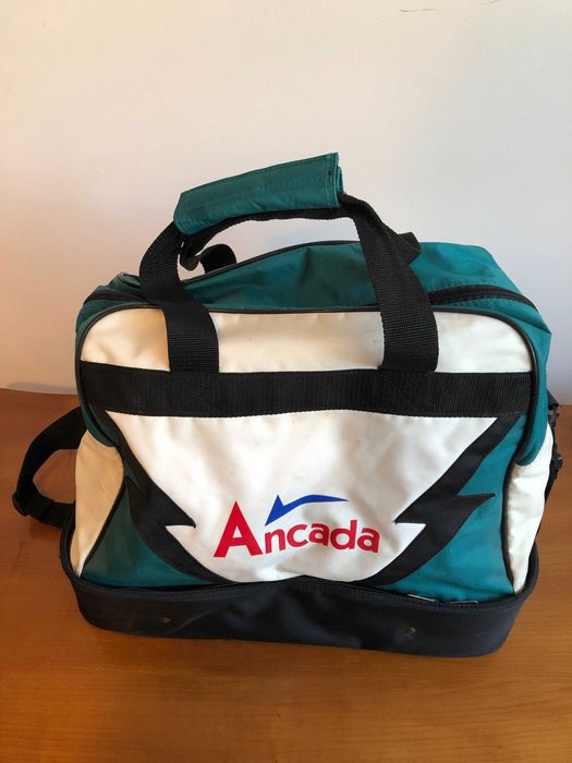 Lot 12 genti calatorii / sport / sala / fitness Adidas, Hummel, H2O, Gio Style stare buna si foarte buna