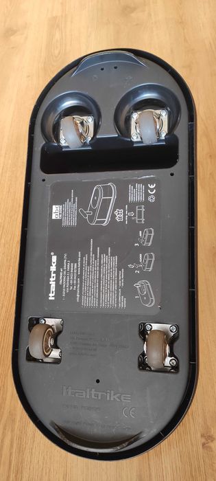 Детска количка за бутане с крачета