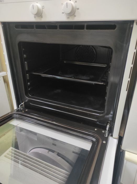 Фурна за вграждане Сименс