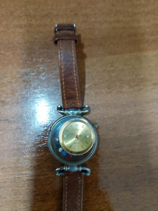 Продам часы электронные