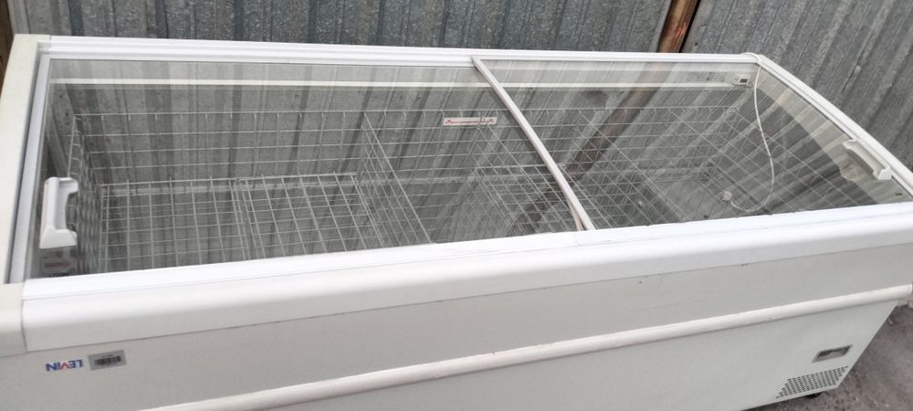 Морозильник Холодильник