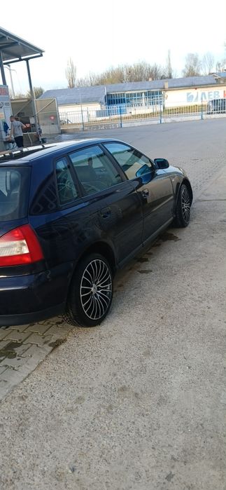 Audi a3 1.8.125 .1999