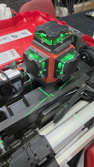 Laser hilti pm 30