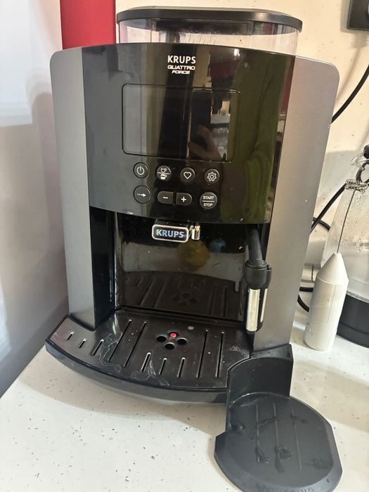 EA819 series. 
Krups ea819 series еспресо автомат машина