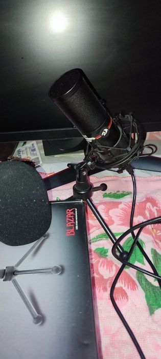 Игровой стрим микрофон Reddragon Blazar GM300