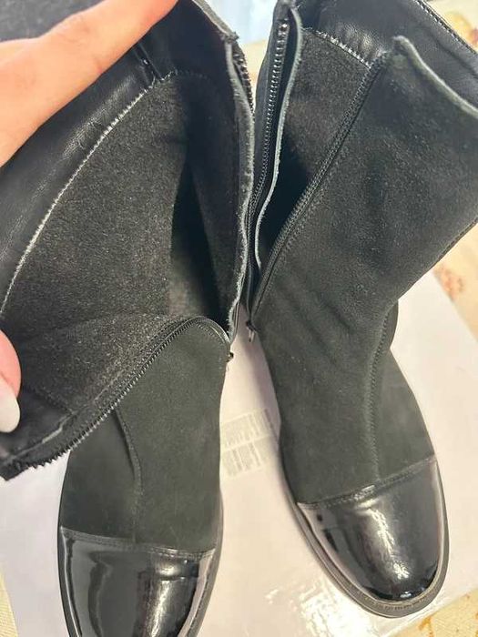 Ghete din piele intoarsa