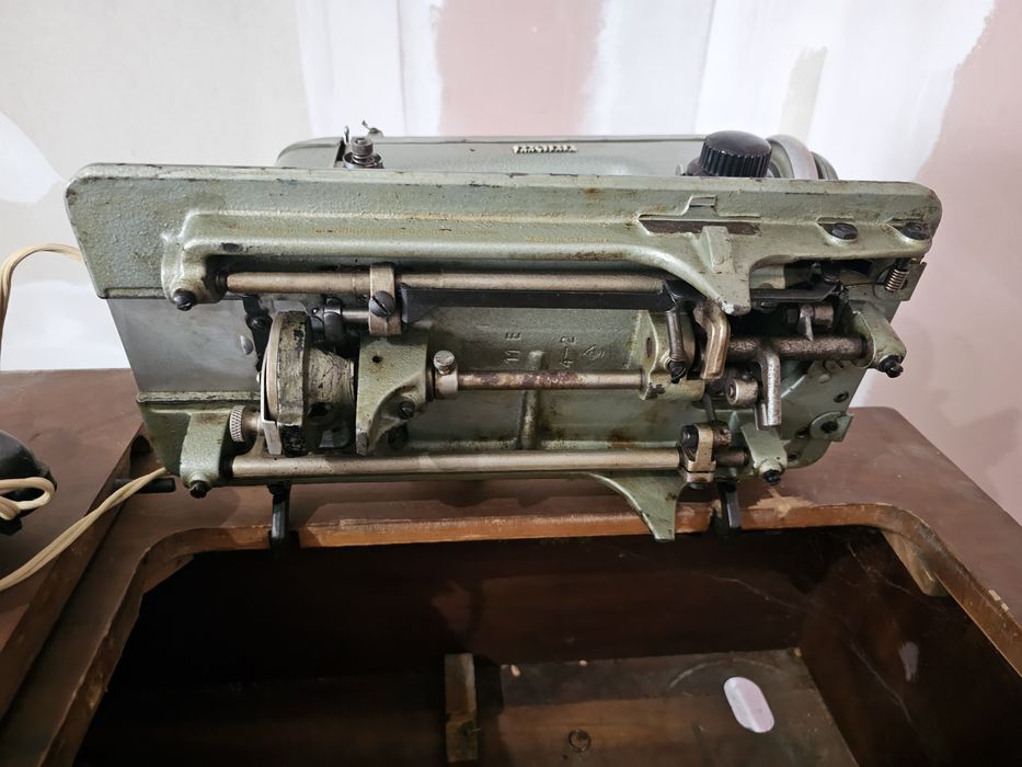 Шевна машина Ноуман стара антична