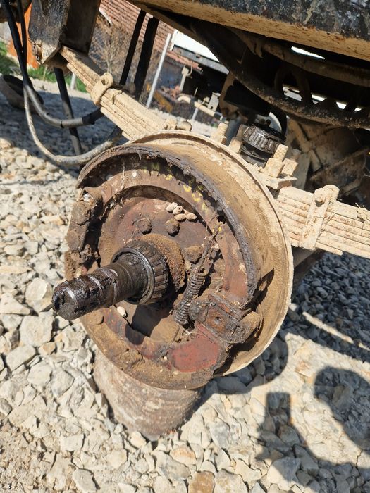 Remorca auto cu a 5.a roata