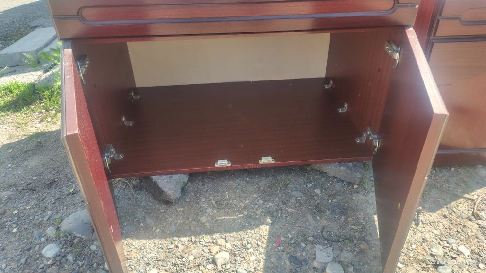 Продам целый шкаф