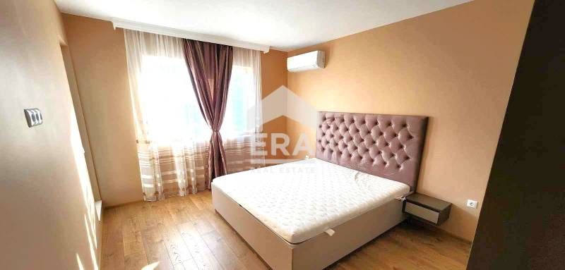 Продава се Двустаен апартамент в Варна, Чайка - 81 кв.м за 1667 €/кв.м - Снимка #4