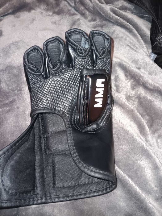 MMA/СПАРИНГ ръкавици