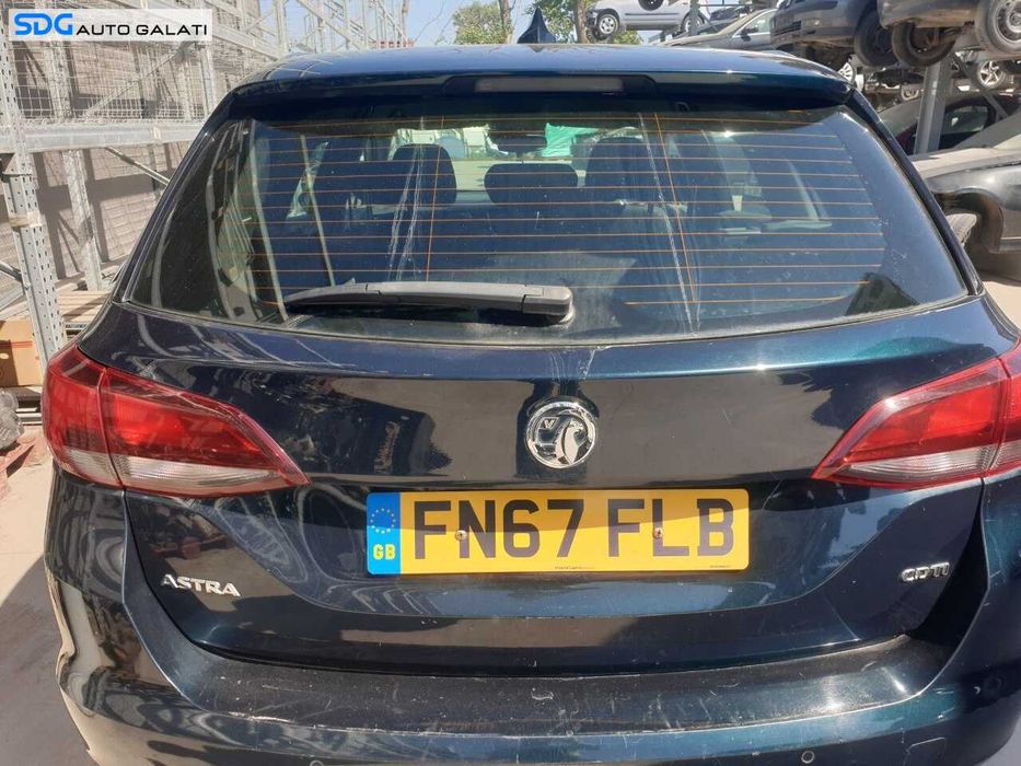Capota Portbagaj Dezechipata cu Luneta Geam Sticla Opel Astra K Break Combi 2015 - 2021 Culoare Z30V Carrageen Green [Q3936]