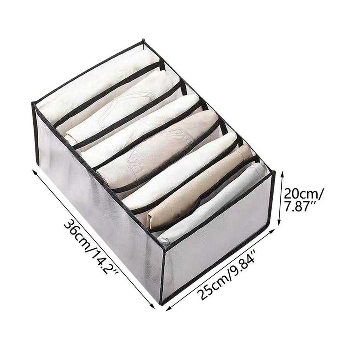 Органайзер за подредени дрехи