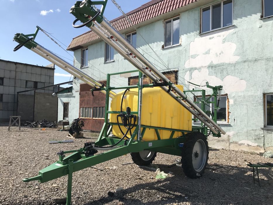 Прицепной опрыскиватель КРОНОС АГРО