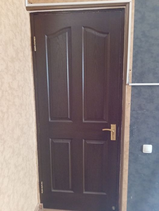 Продам двери межкомнатные