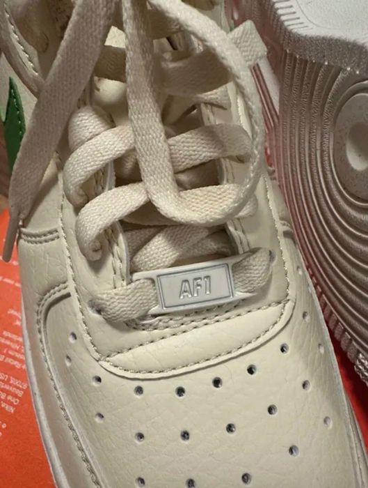 Дамски снейкъри Nike Air Force 1