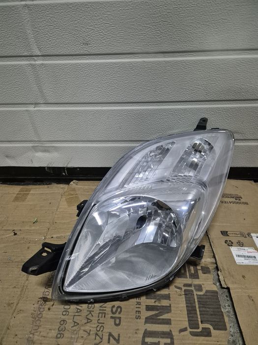 Far Stinga NOU Original Toyota Yaris P90.2006-2009.Volan stinga.