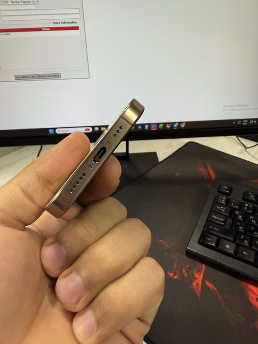 Iphone 16 pro 128 gold