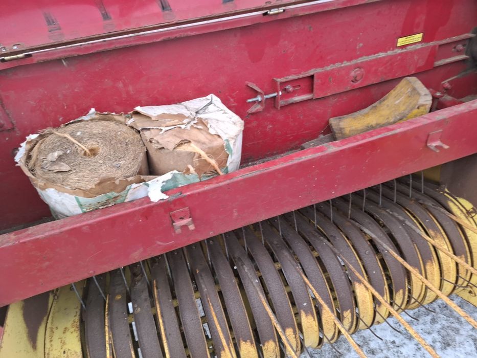 Presă cu încărcător