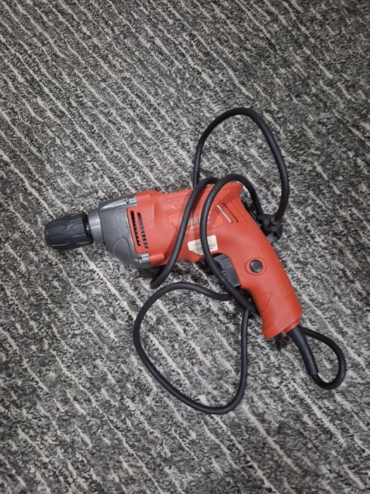 Шуруповерт новый