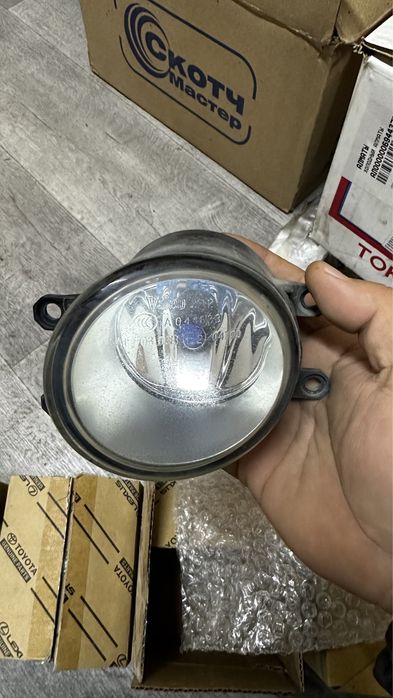 Противотуманки камри 45 оригинал VALEO