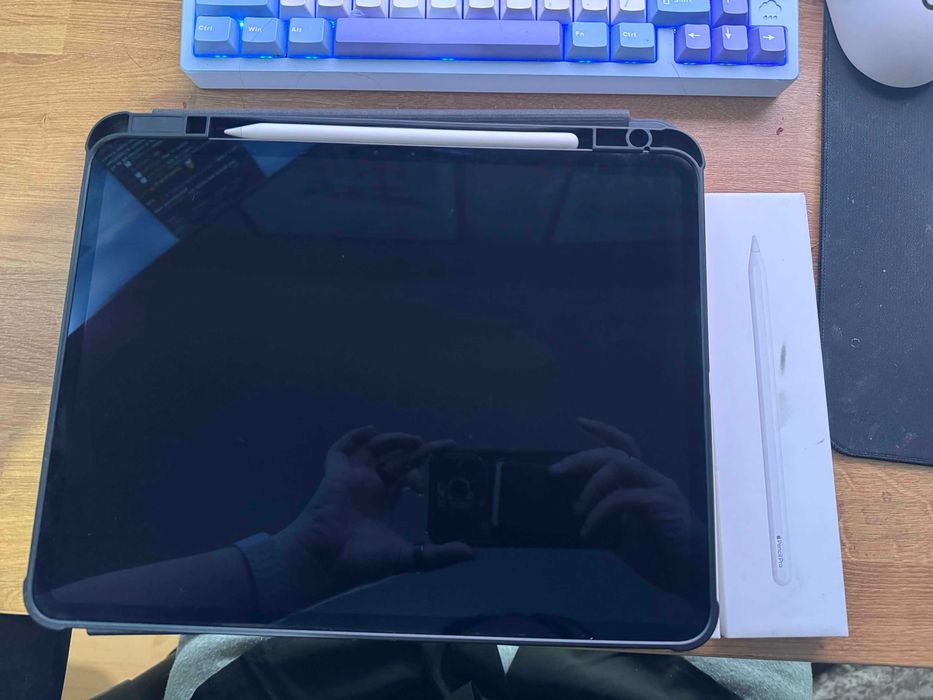 Apple Ipad Pro 13 M5 256GB Wi-Fi + Apple Pencil Pro + 360 Кейс със клавиатура