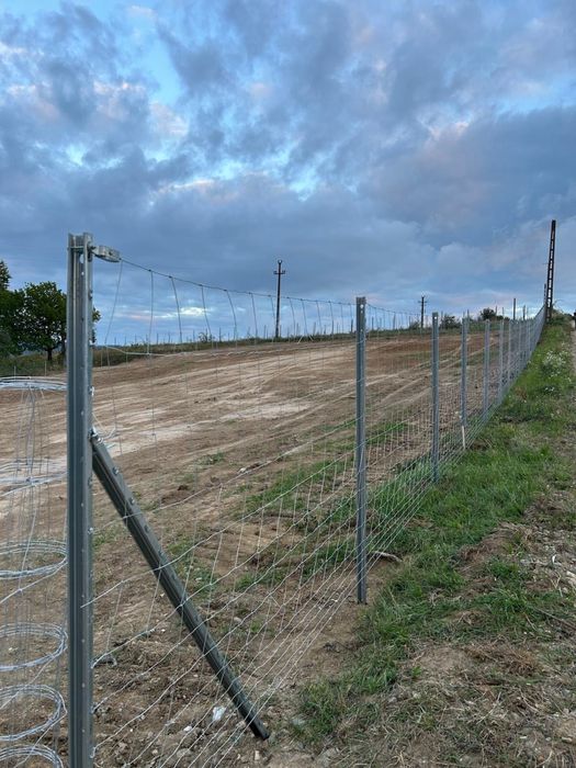 Stalpi galvanizati /plasa de gard