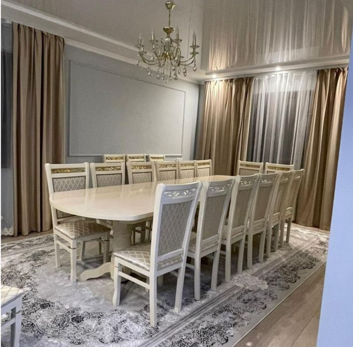 Стол и 12 стульев