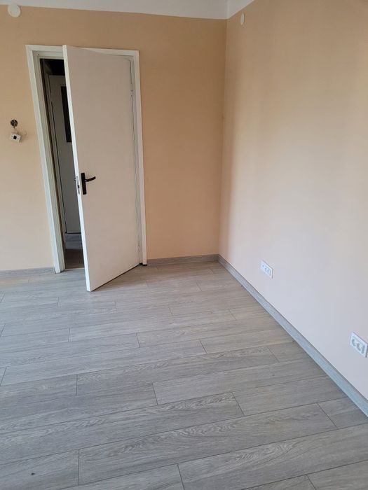 Vând apartament 2 camere etaj 1