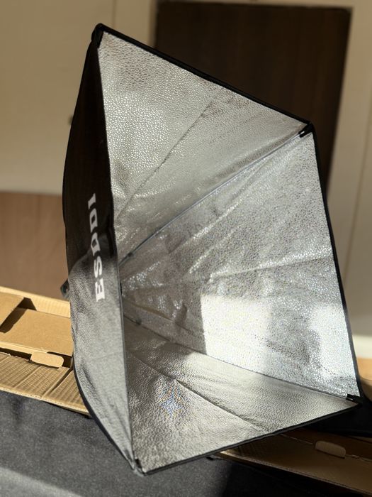 2 Seturi lumini studio! Plus trepied foto-video