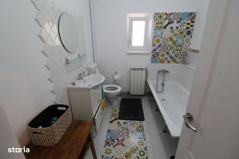 Vând casă P+E în Hunedoara, zona Chizid, teren 713mp, f.s. 17m