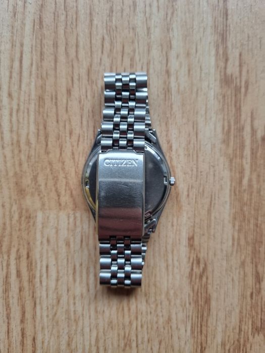 Ceas Citizen quartz data ziua