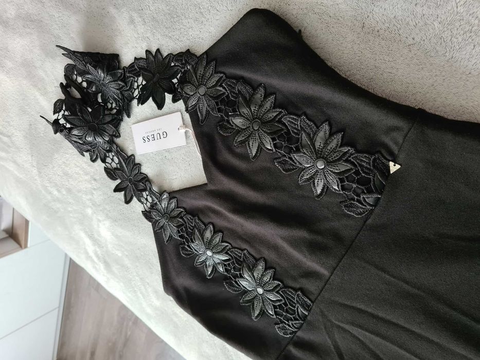 GUESS нова рокля/М