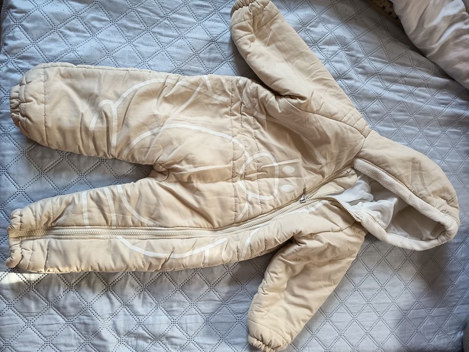 Vând geaca 80cm și combinezon iarna 92cm fetiță 40ron