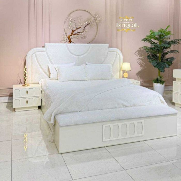 Spalniy garnitur + matras (idealno)