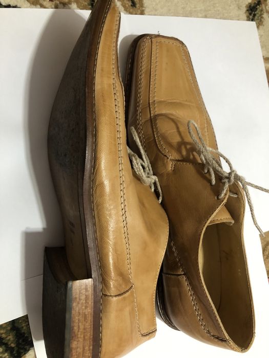 Vand pantofi din piele naturală potriviți pentru matimea 44,45