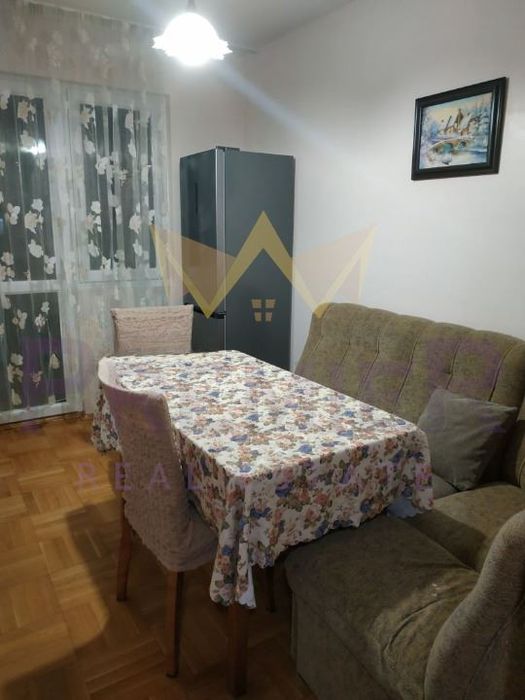 Дава се под наем Четиристаен апартамент в Варна, Възраждане 1 - 110 кв.м за 561 € - Снимка #2