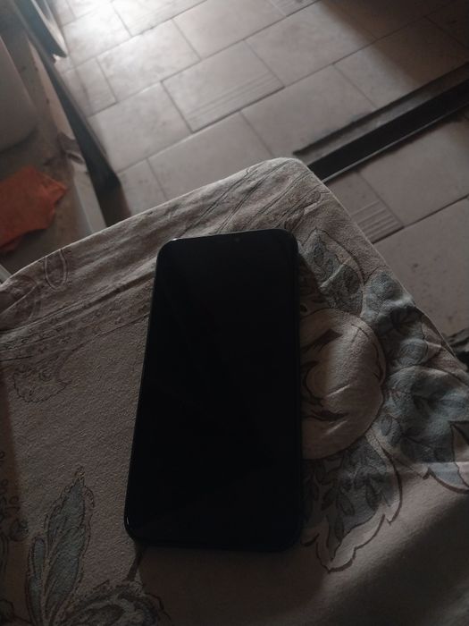 iPhone 11 с гарантией