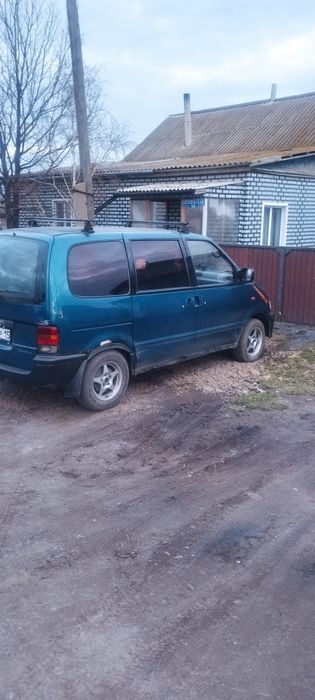 Продам Ниссан Серена
