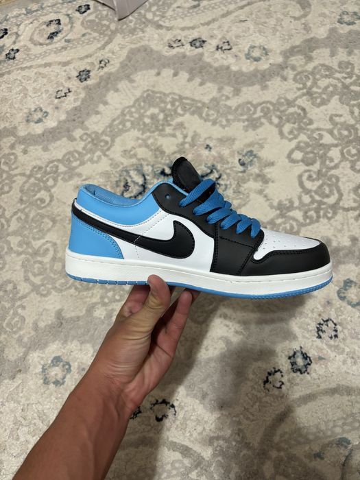 Продам  найк air jordan кроссовки.