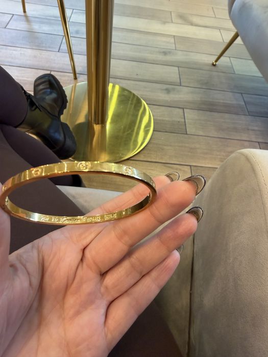 Красива дамска гривна,отлична изработка и състояние