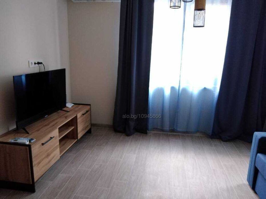 Двустаен апартамент с отделна кухня в новия град на Несебър-паркомясто