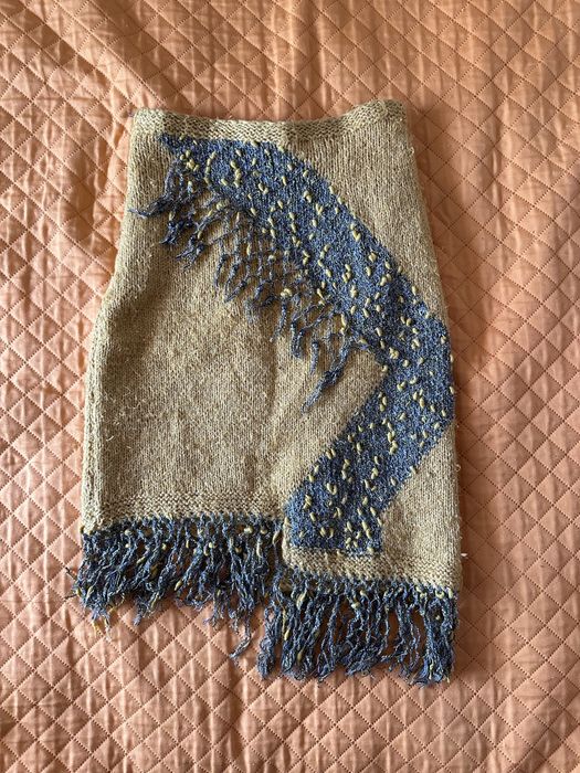 Costumas (fusta si vesta) lucrat manual