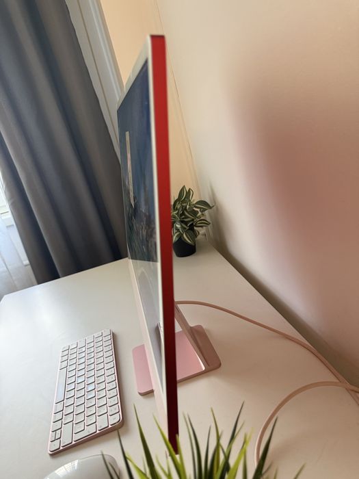 Apple iMac Retina 24 inch 2021 M1 8 gb ram 256 ssd Red Bucuresti