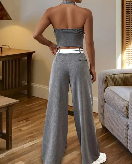 Стилен едноцветен комплект от две части