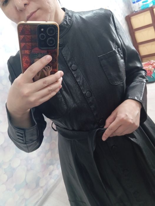 Продам эффектный кожаный сюртук