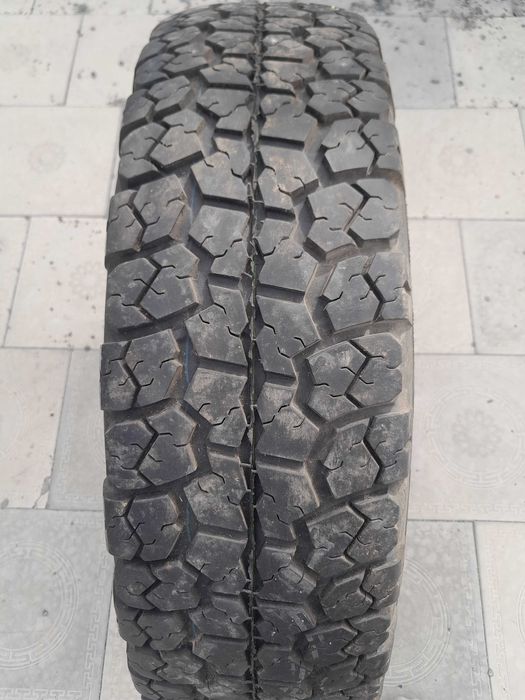 Продам шины на R16